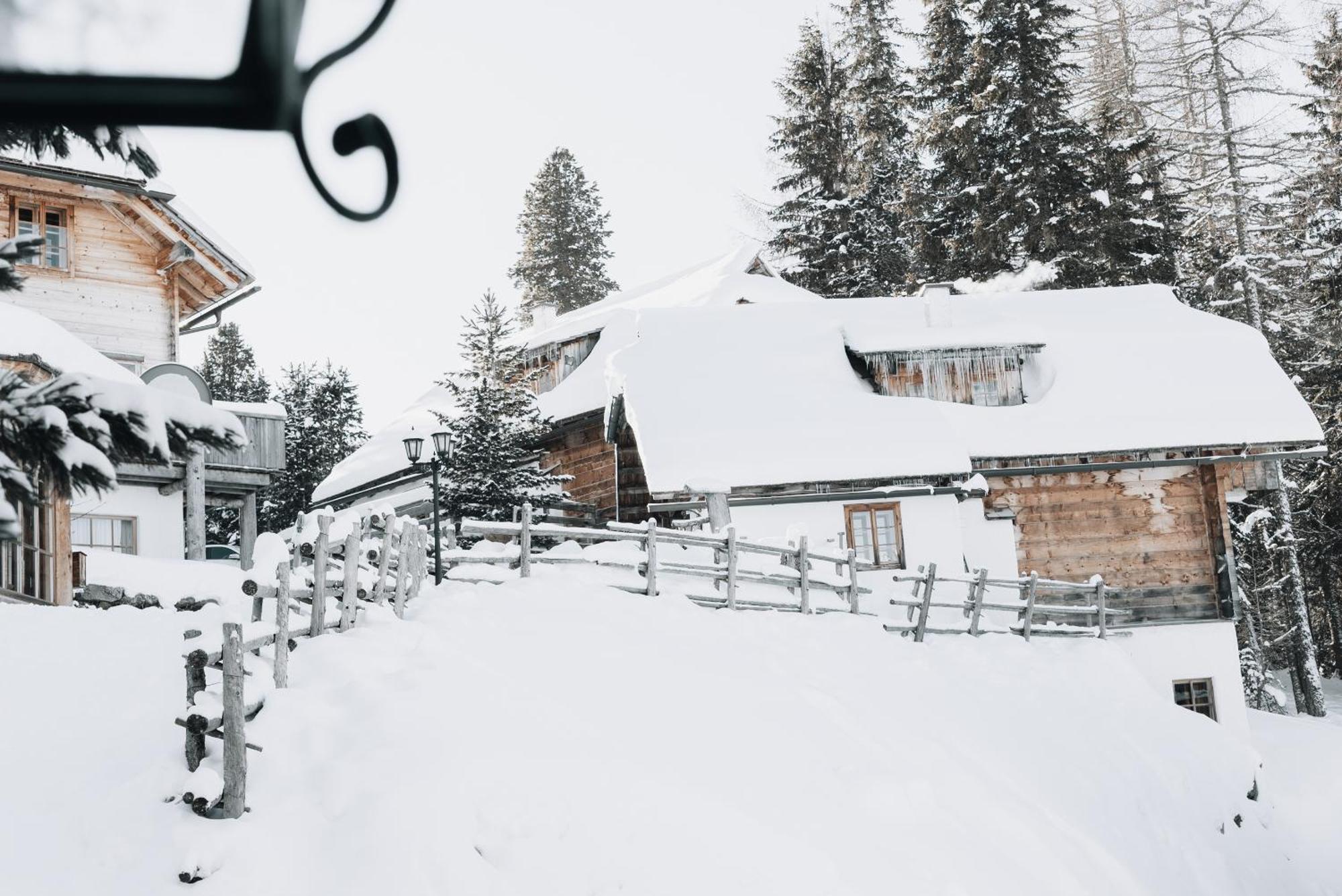 Mei Zeit Huettendorf Turracher Hohe Exterior foto
