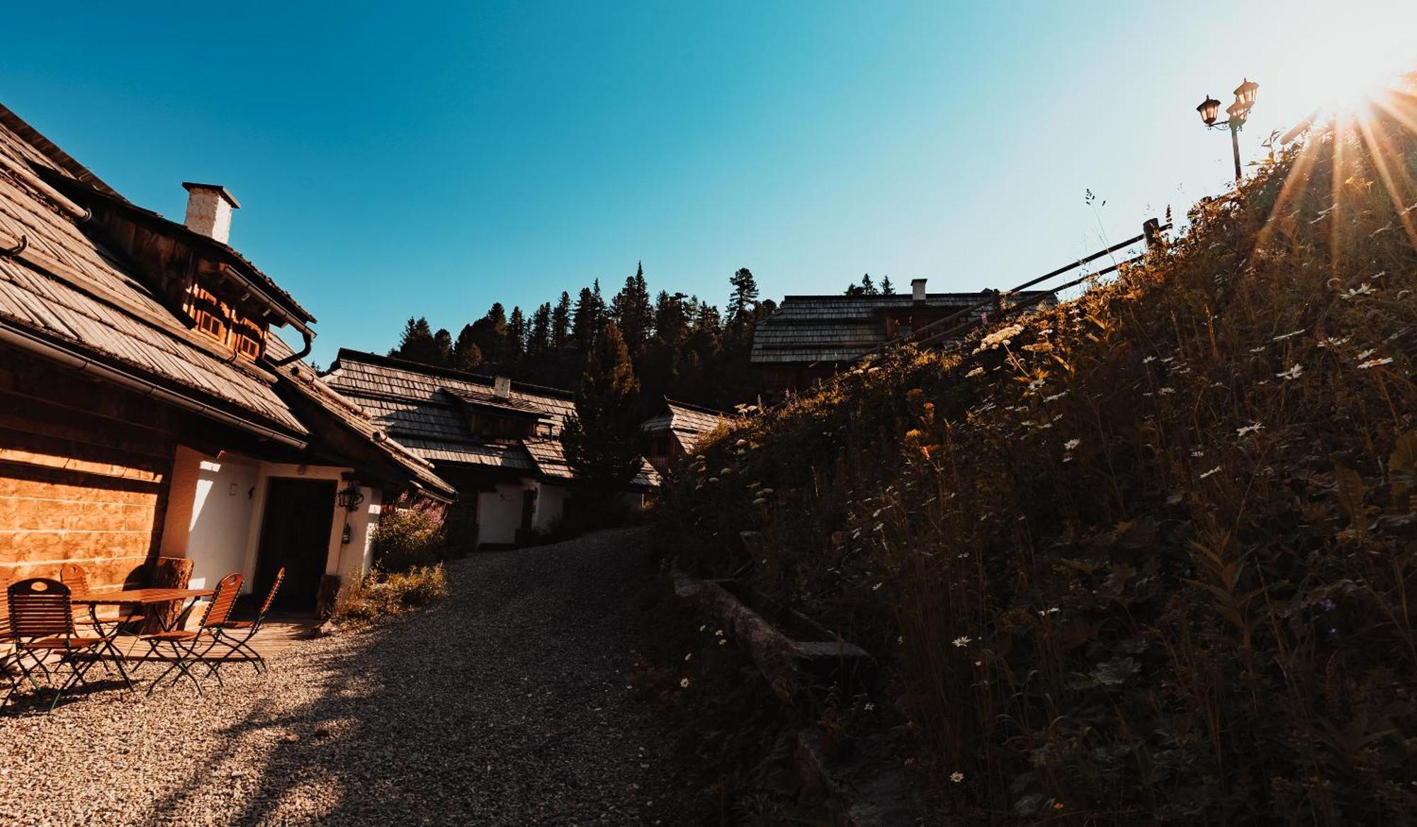 Mei Zeit Huettendorf Turracher Hohe Exterior foto